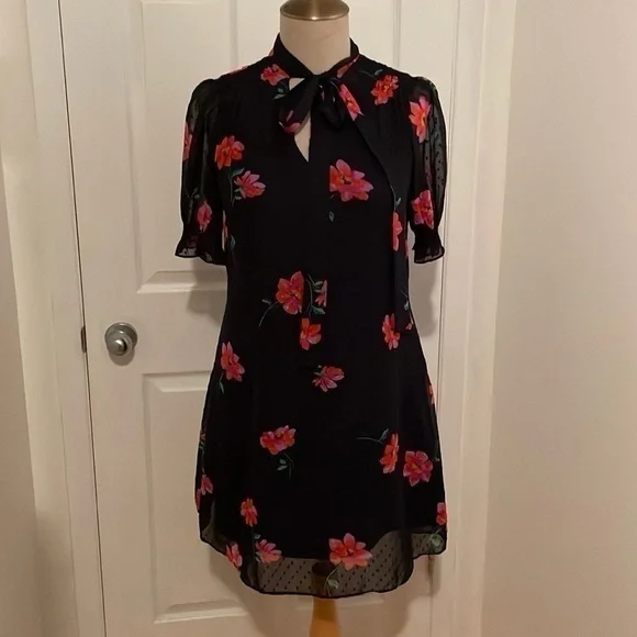 DKNY Dress Size 8 Navy Floral Chiffon Tie Neck Short Sleeve - Picture 10 of 12